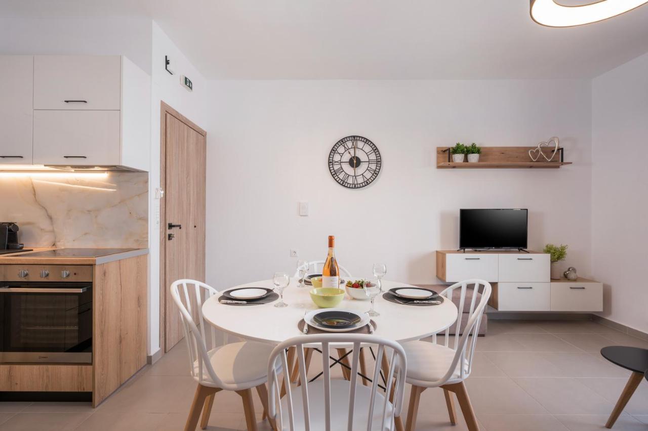 Indigo Blue Seaside Deluxe Apartments 基萨莫斯 外观 照片