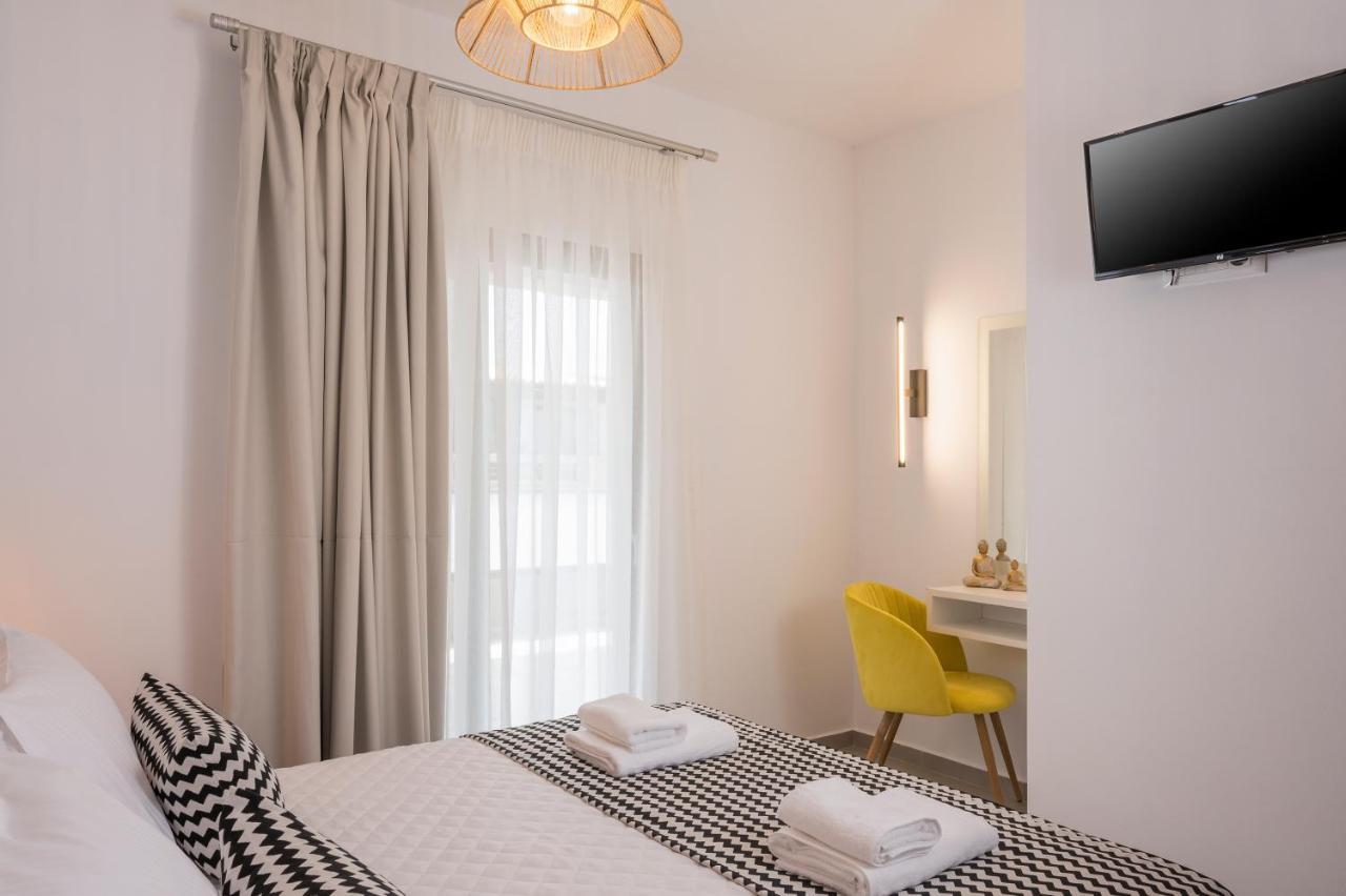Indigo Blue Seaside Deluxe Apartments 基萨莫斯 外观 照片