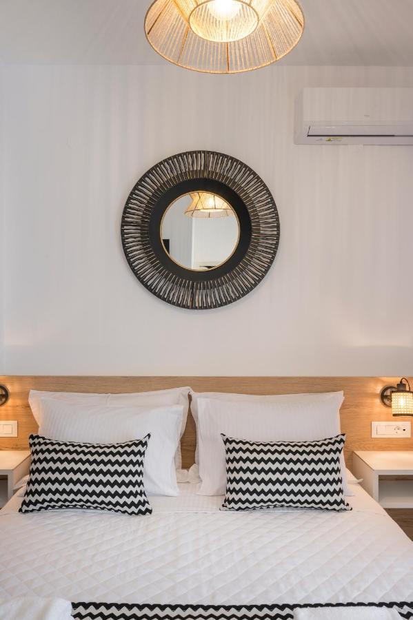 Indigo Blue Seaside Deluxe Apartments 基萨莫斯 外观 照片