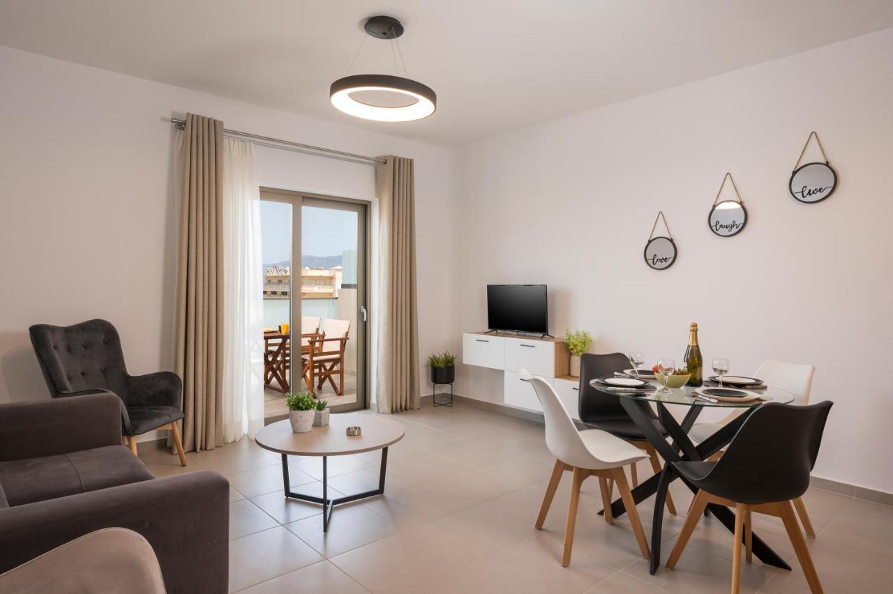 Indigo Blue Seaside Deluxe Apartments 基萨莫斯 外观 照片