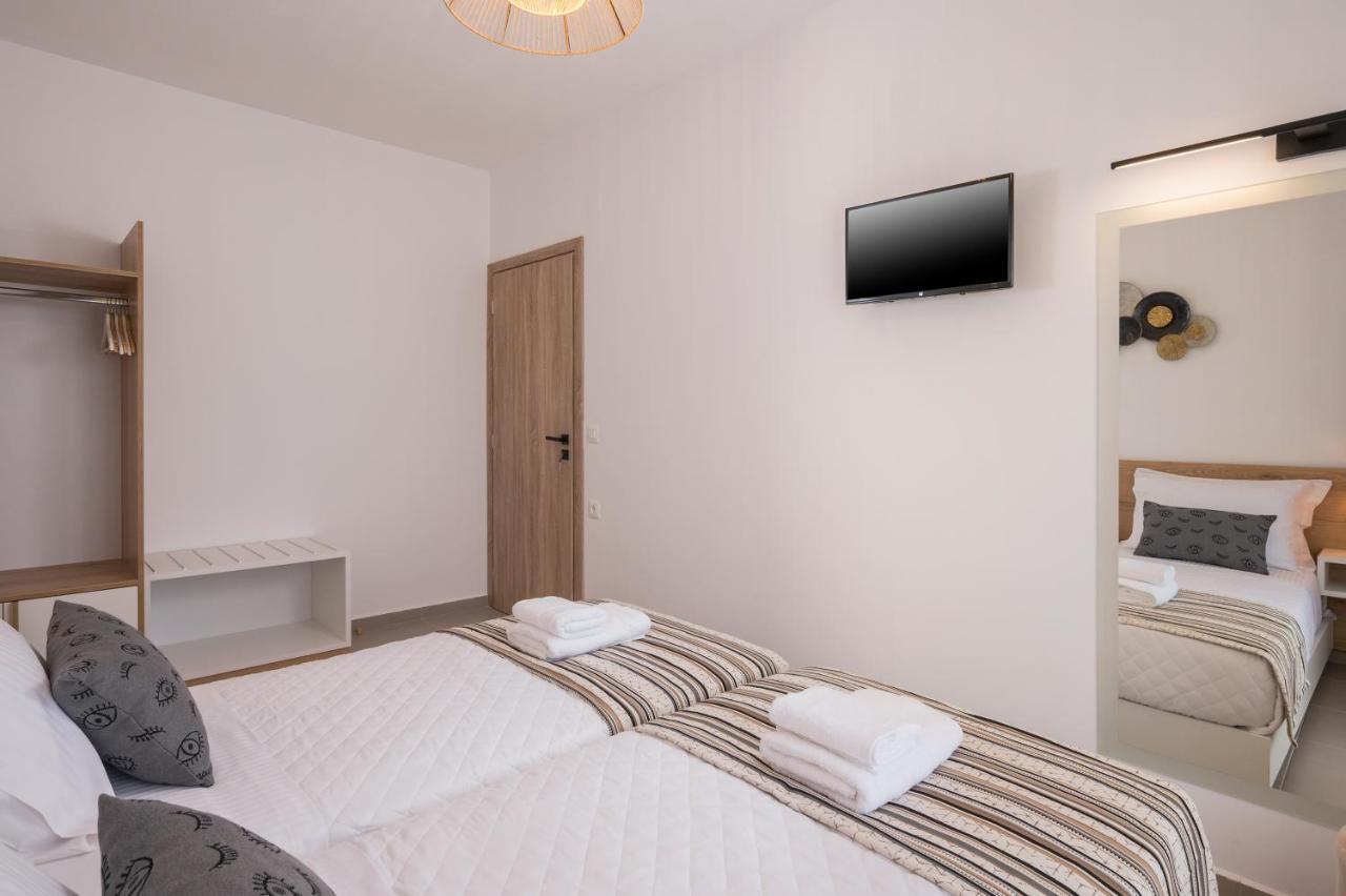 Indigo Blue Seaside Deluxe Apartments 基萨莫斯 外观 照片