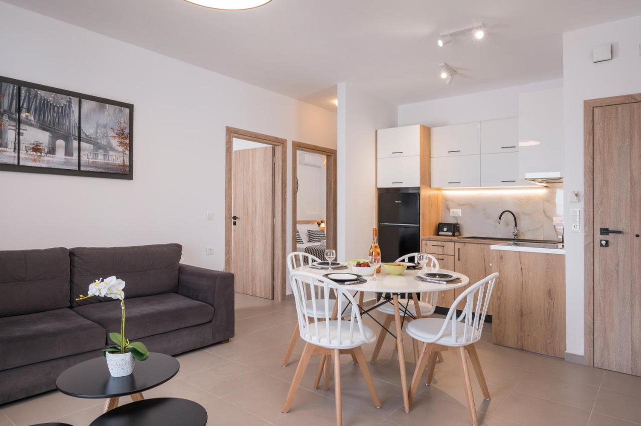 Indigo Blue Seaside Deluxe Apartments 基萨莫斯 外观 照片