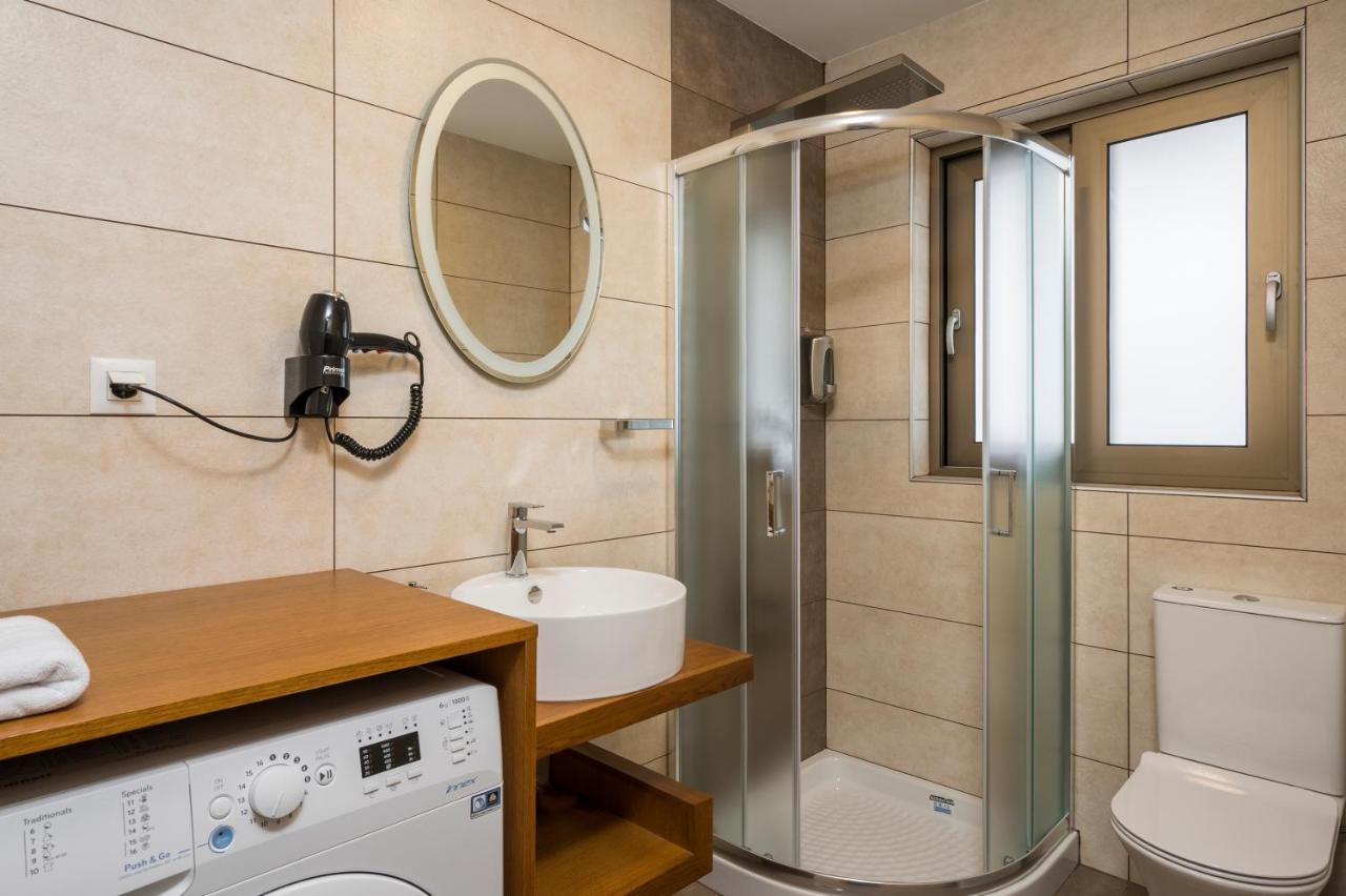 Indigo Blue Seaside Deluxe Apartments 基萨莫斯 外观 照片
