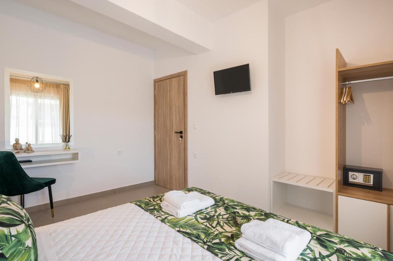 Indigo Blue Seaside Deluxe Apartments 基萨莫斯 外观 照片