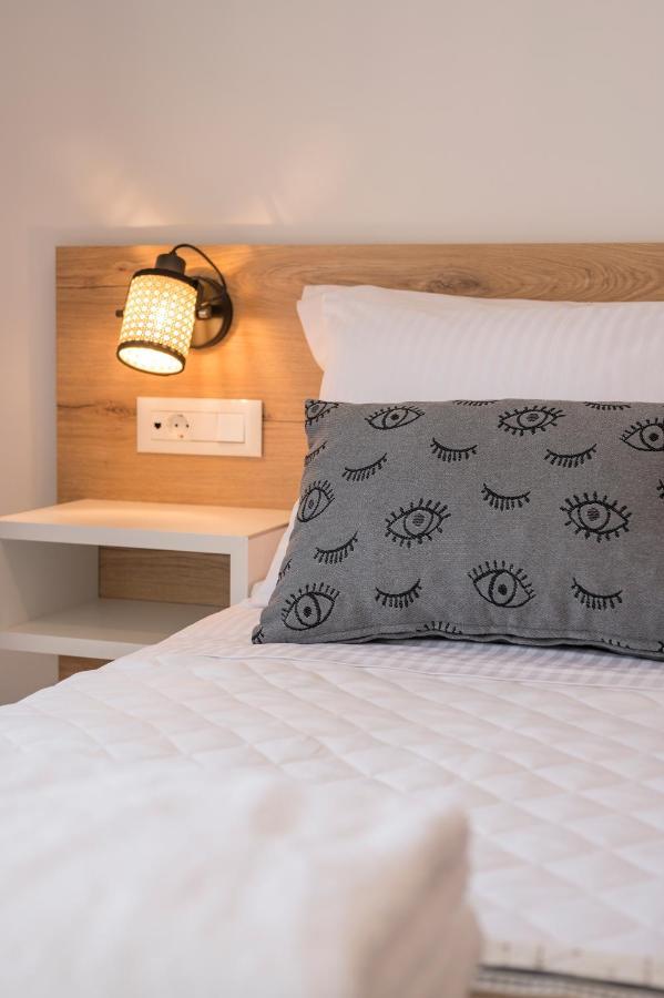 Indigo Blue Seaside Deluxe Apartments 基萨莫斯 外观 照片