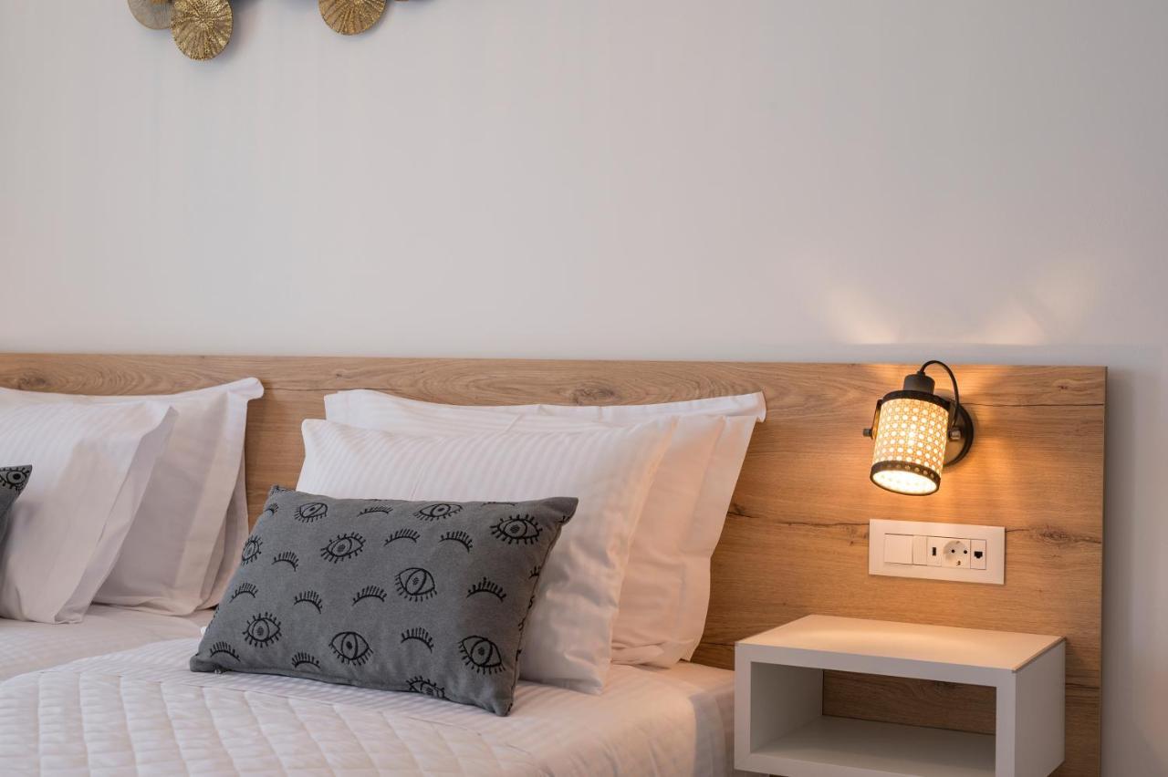 Indigo Blue Seaside Deluxe Apartments 基萨莫斯 外观 照片